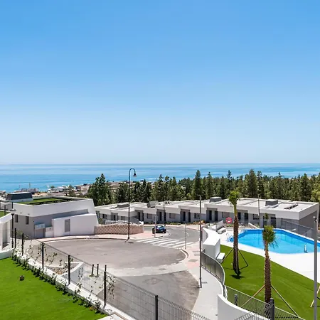 Сasa de vacaciones Vivi Homes - Marisol Pool, Sauna, Gym, & *