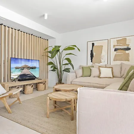 Сasa de vacaciones Vivi Homes - Marisol Pool, Sauna, Gym, & *