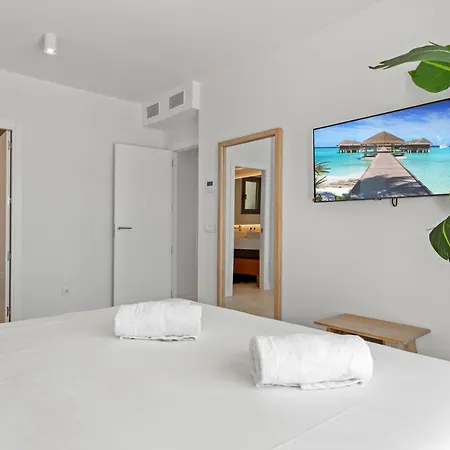 Prázdninový dům Vivi Homes - Marisol Pool, Sauna, Gym, &