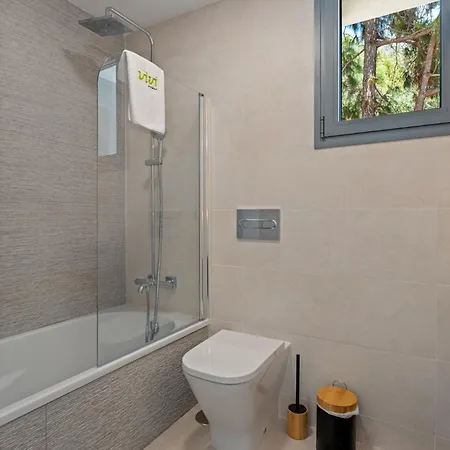 Prázdninový dům Vivi Homes - Marisol Pool, Sauna, Gym, & *