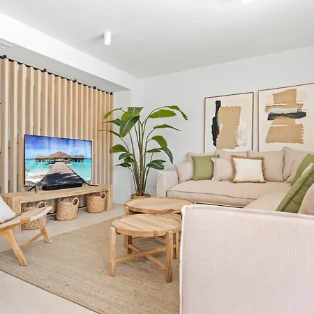 Vivi Homes - Marisol Pool, Sauna, Gym, & El Faro